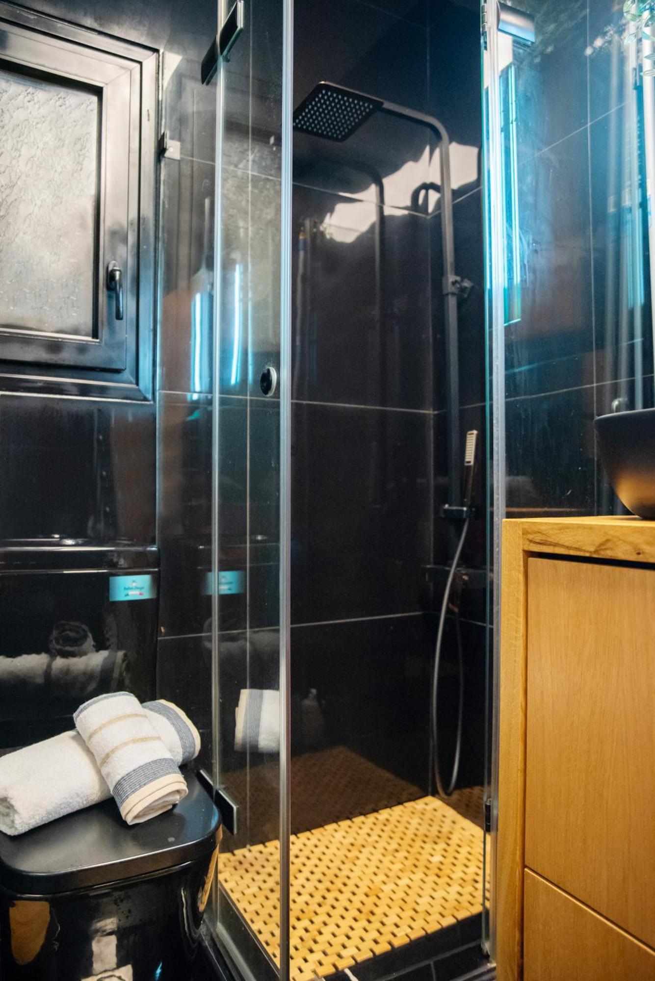 Centre Luxury Close To Metro And Hospitals Apartment *